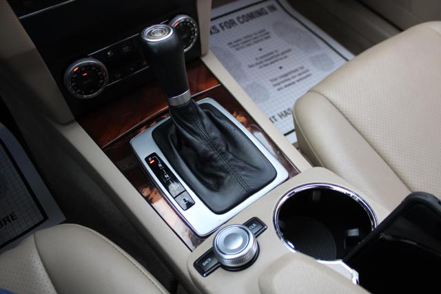 Vehicle image 20 of 46