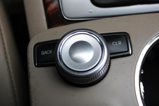 Vehicle image 21 of 46