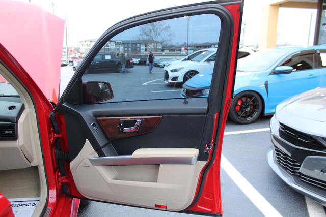 Vehicle image 41 of 46