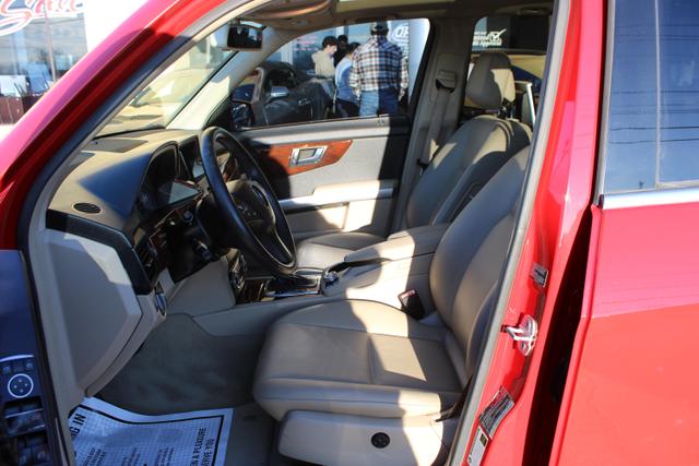 Vehicle image 11 of 46