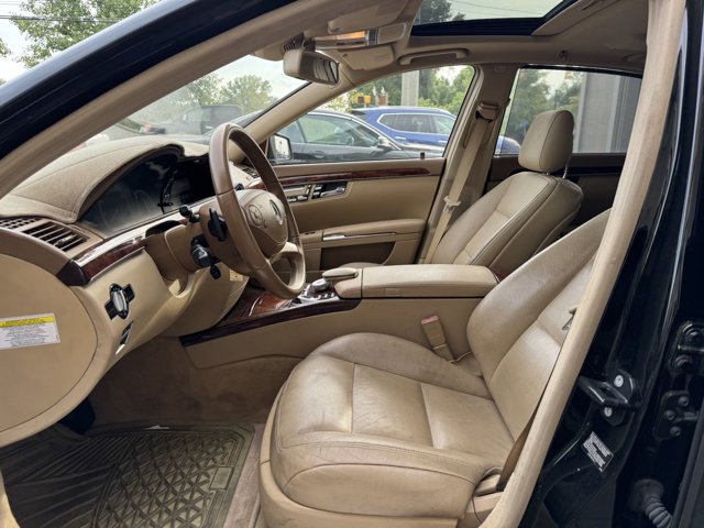 Vehicle image 60 of 69