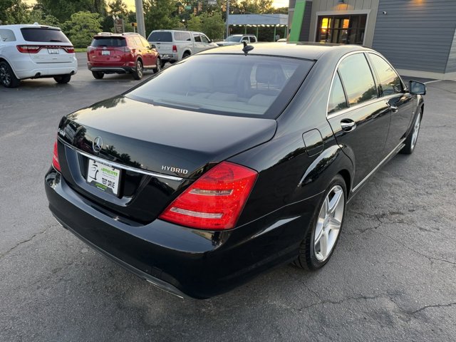 Vehicle image 21 of 69