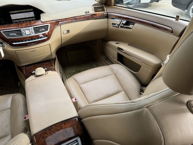 Vehicle image 34 of 69