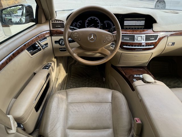 Vehicle image 52 of 69