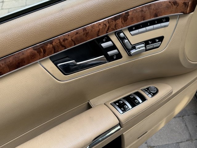 Vehicle image 61 of 69