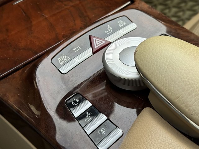 Vehicle image 64 of 69