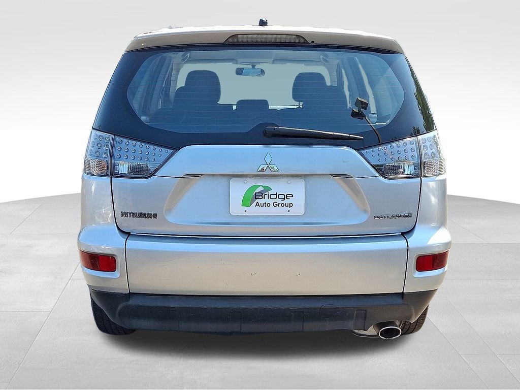 Vehicle image 6 of 30