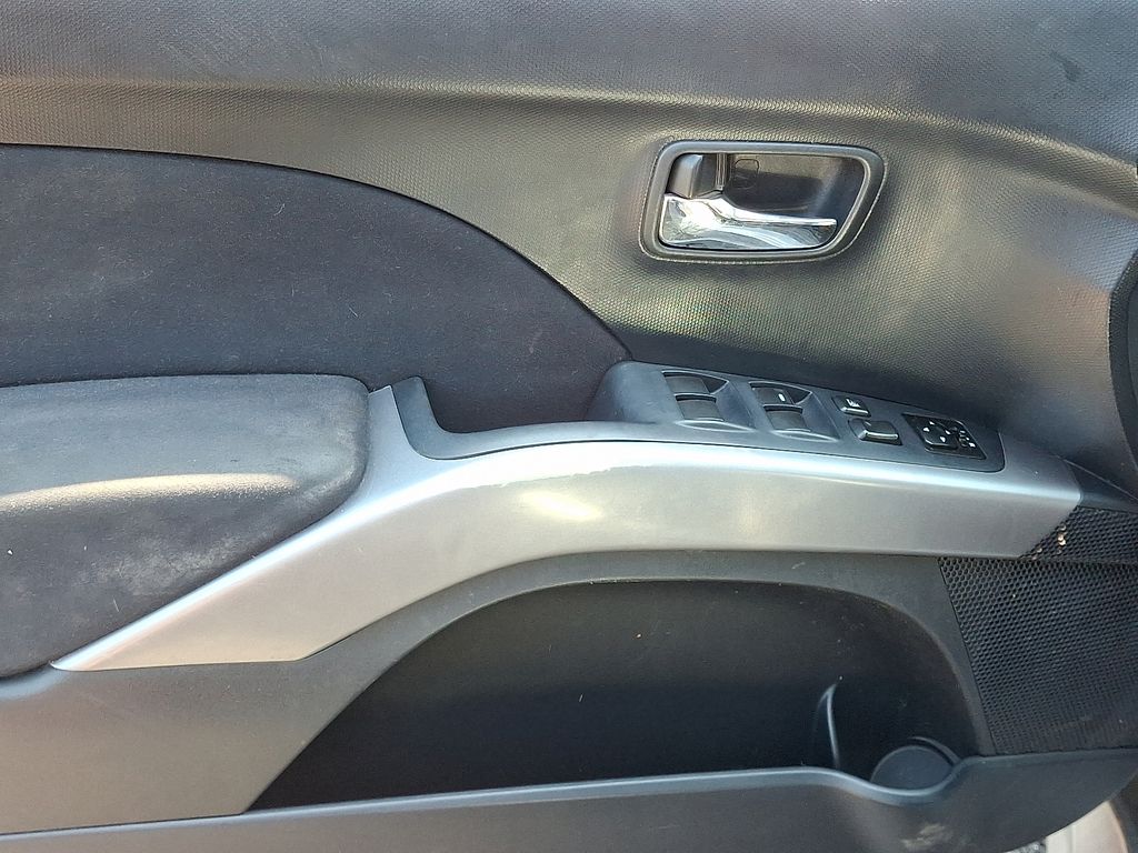 Vehicle image 20 of 30