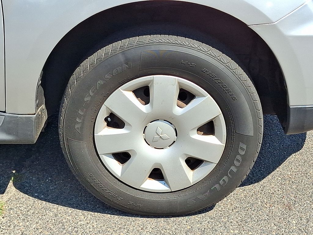 Vehicle image 9 of 30