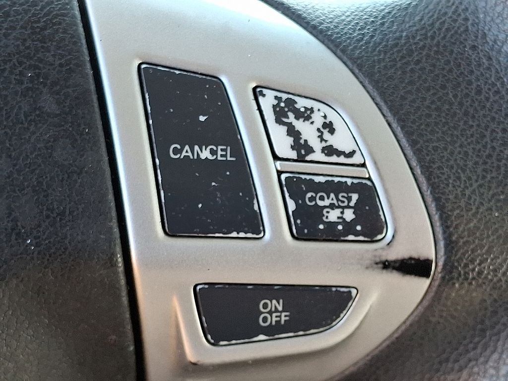 Vehicle image 25 of 30