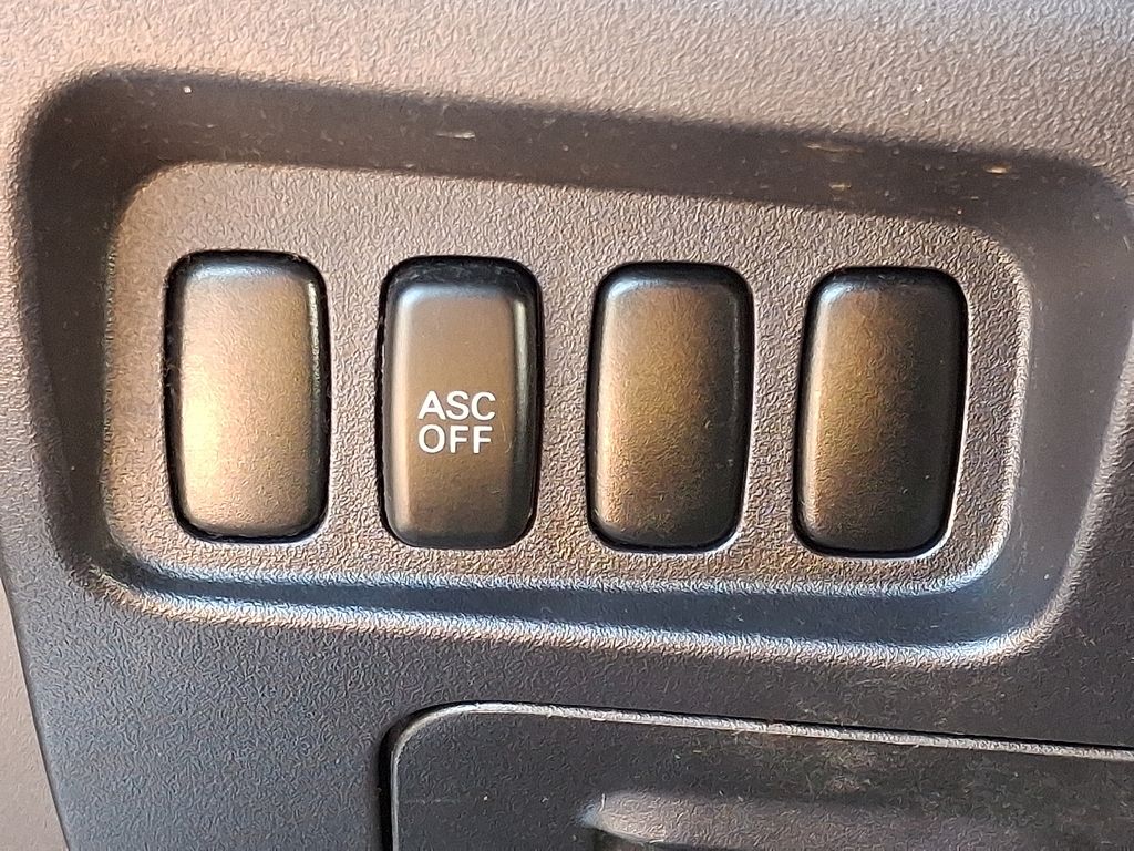 Vehicle image 21 of 30