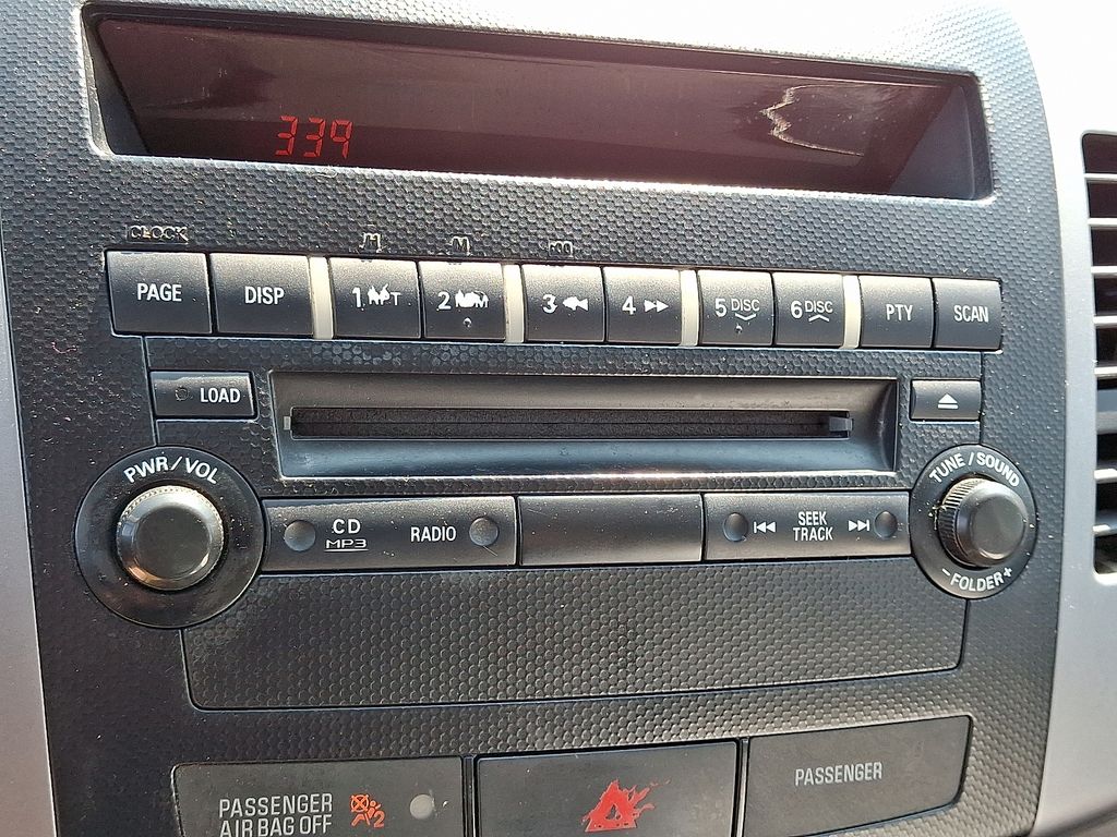 Vehicle image 17 of 30