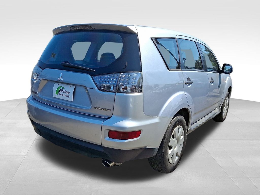 Vehicle image 5 of 30
