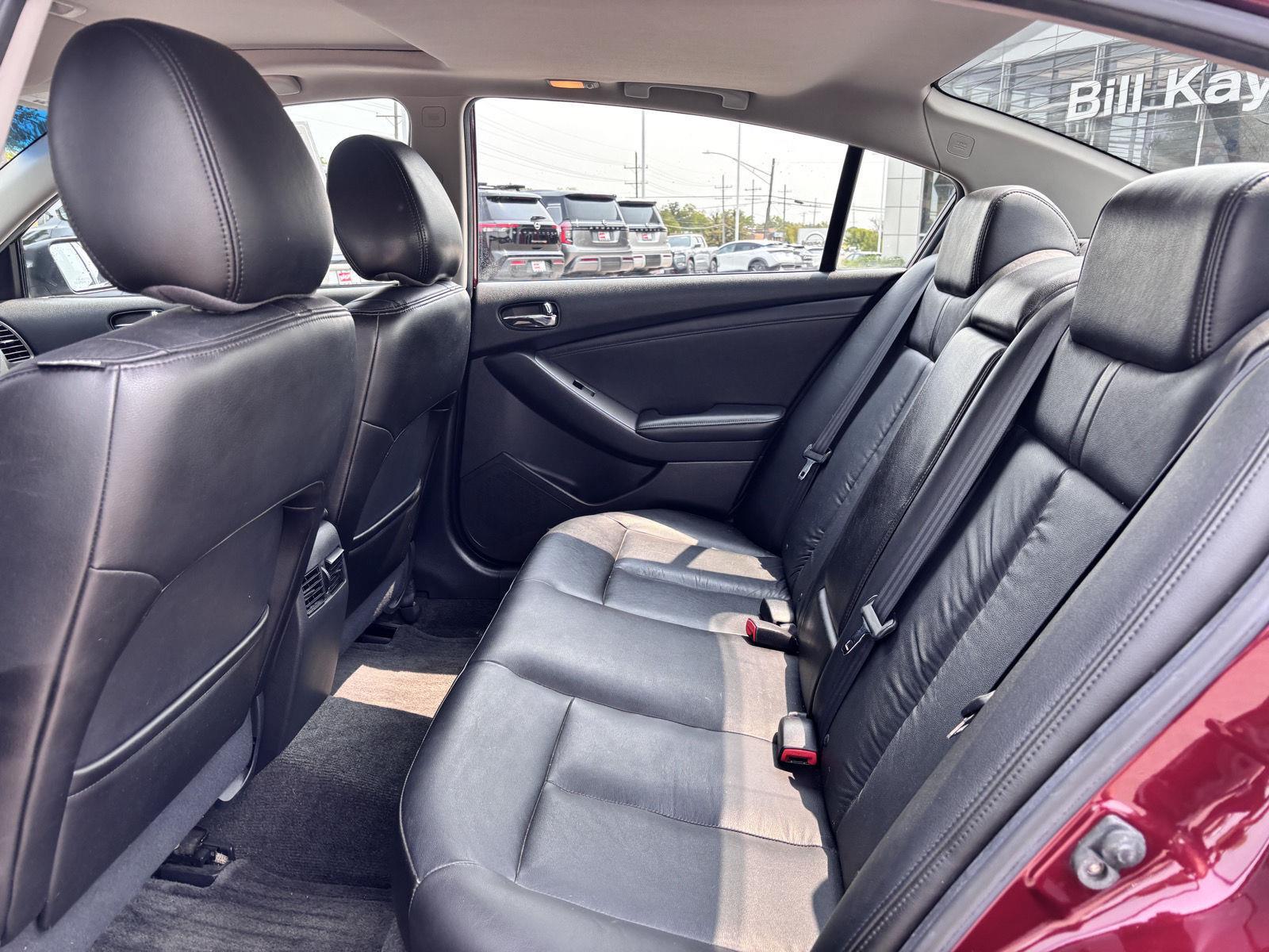 2010 Nissan Altima 2.5 SL Image 7 of 22