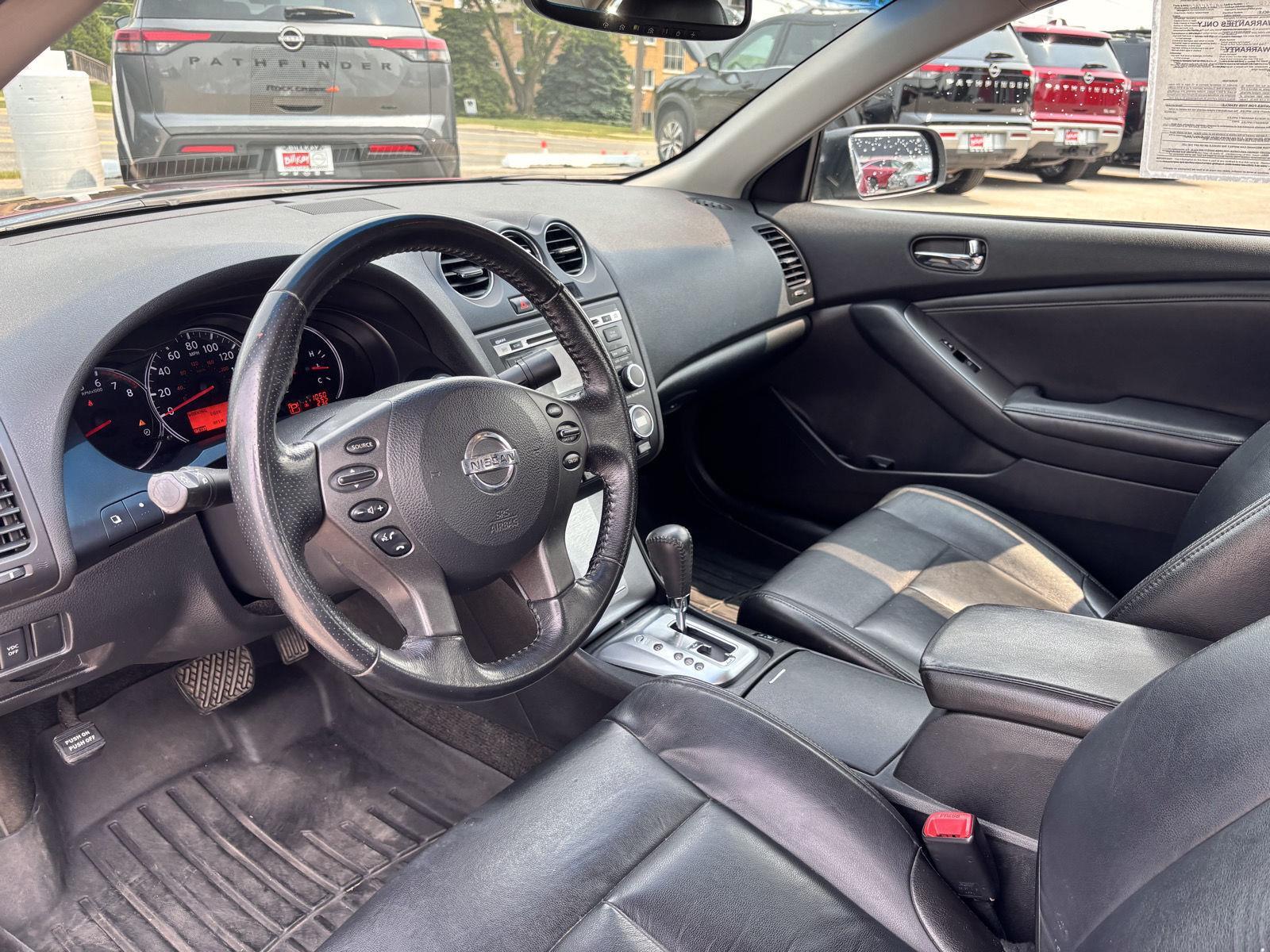 2010 Nissan Altima 2.5 SL Image 6 of 22