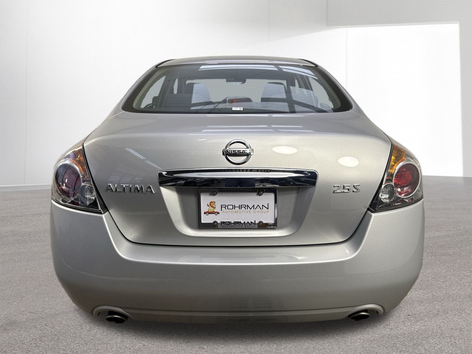 2010 Nissan Altima 2.5 S Image 8 of 34