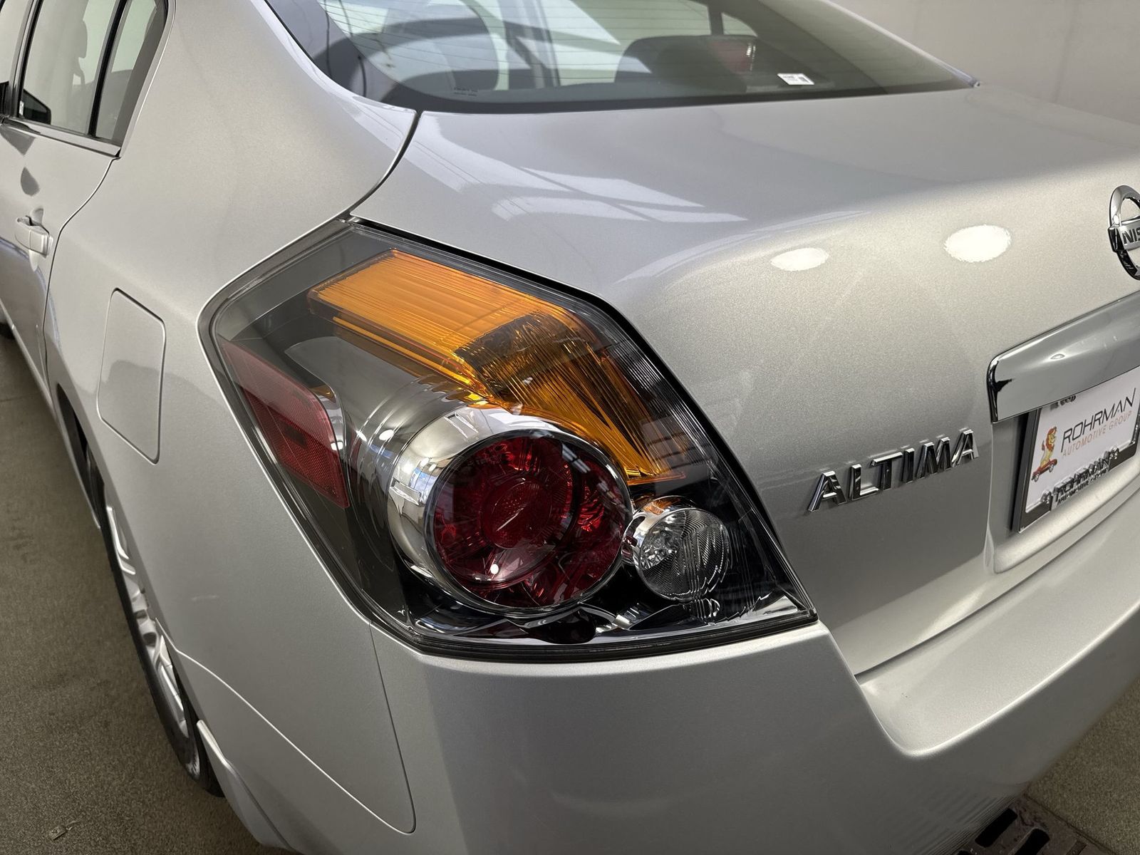 2010 Nissan Altima 2.5 S Image 26 of 34