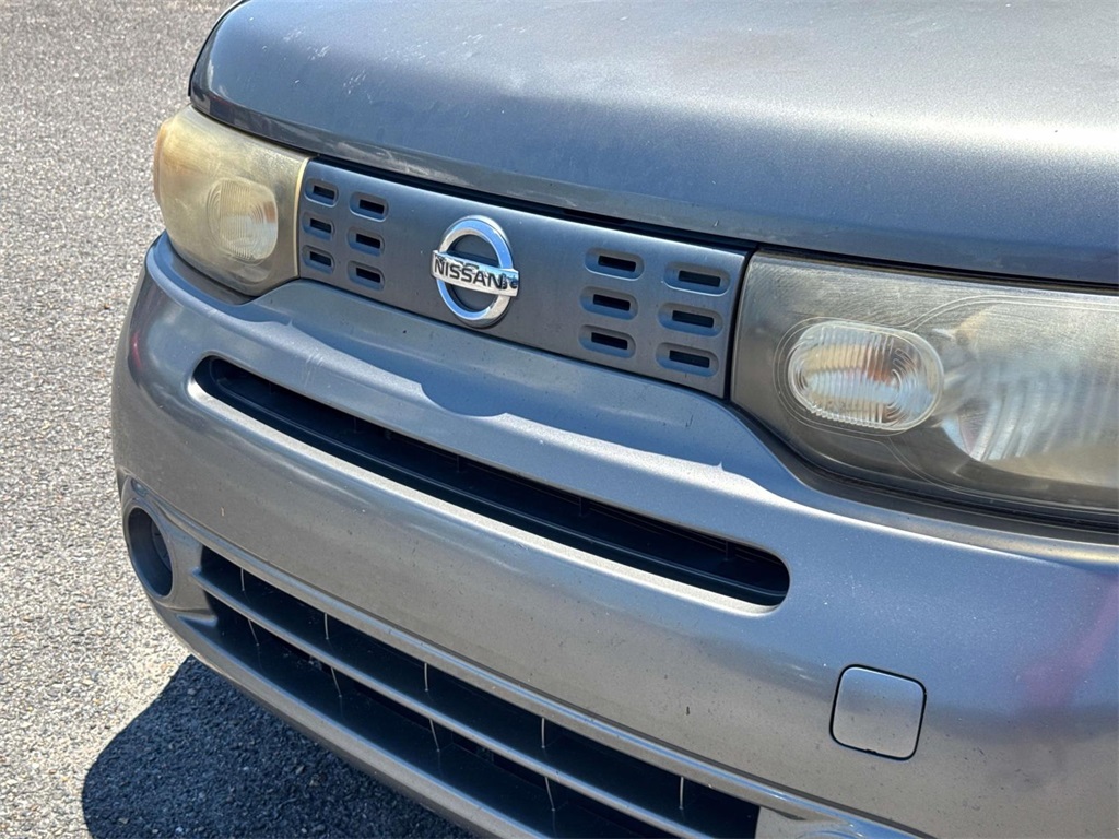 2010 Nissan Cube 1.8 Image 9 of 10