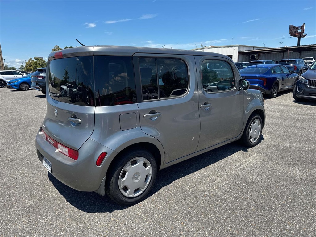 2010 Nissan Cube 1.8 Image 5 of 10
