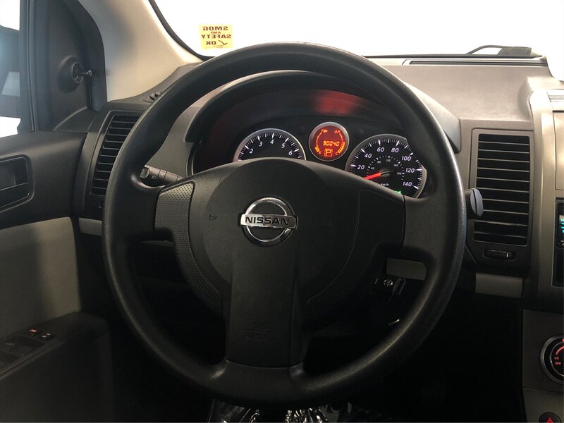 2010 Nissan Sentra 2.0 Image 15 of 21