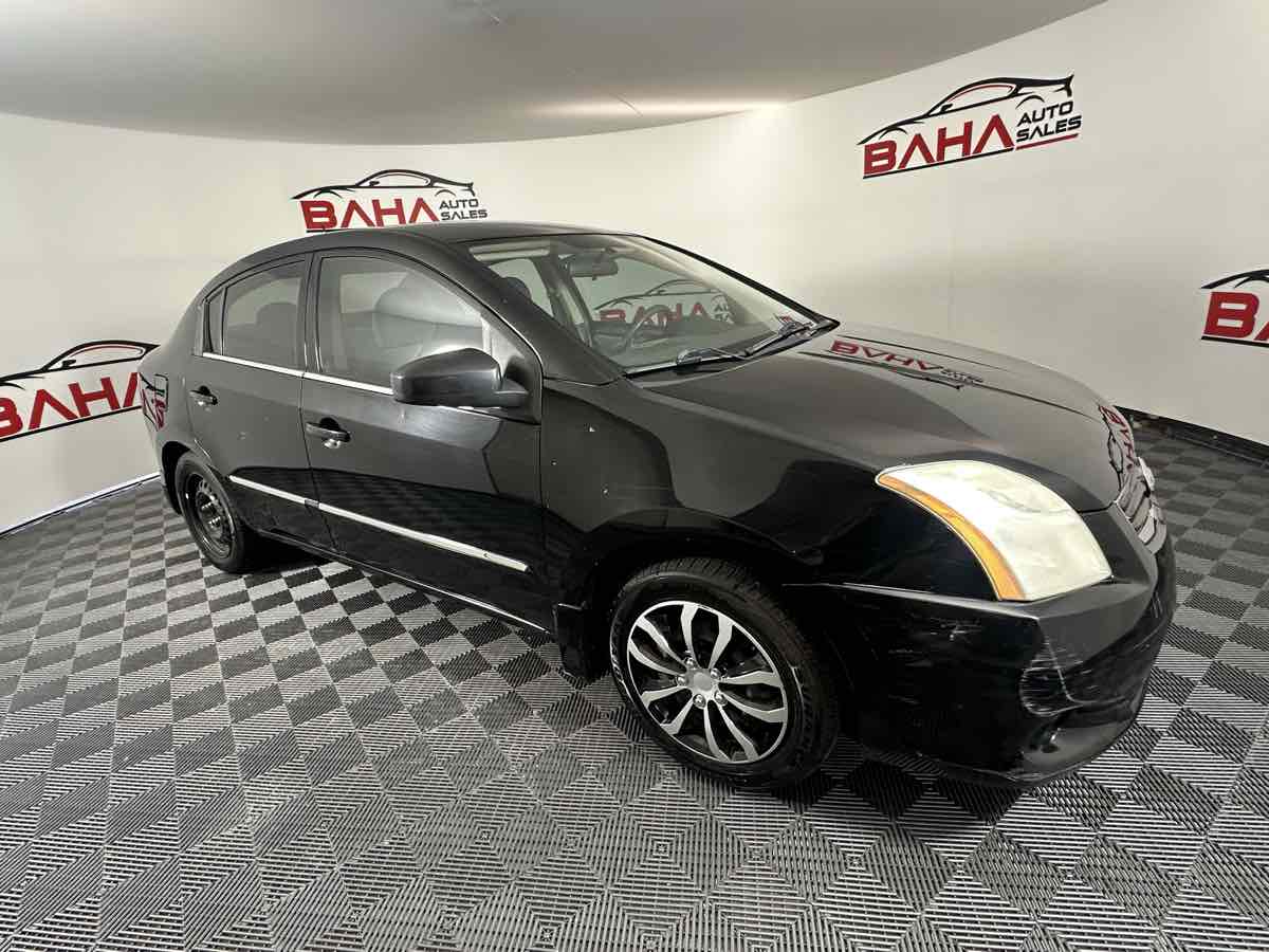 2010 Nissan Sentra 2.0 S Image 4 of 15