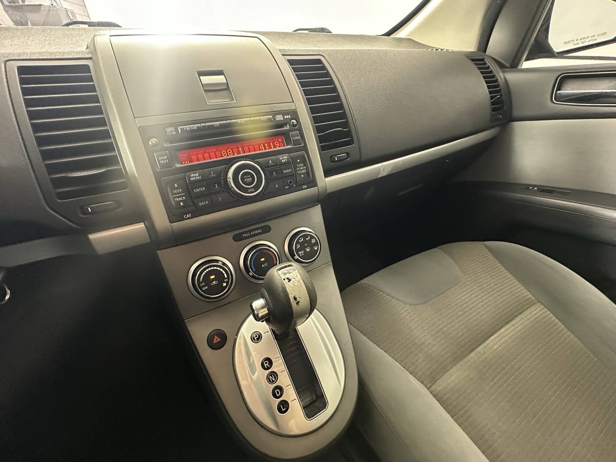 2010 Nissan Sentra 2.0 S Image 15 of 15