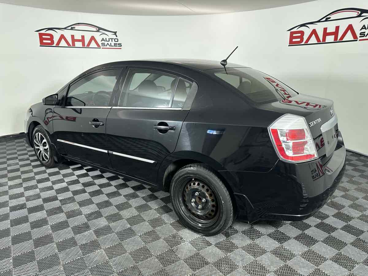 2010 Nissan Sentra 2.0 S Image 7 of 15