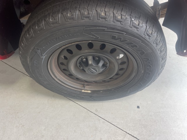 Vehicle image 7 of 26