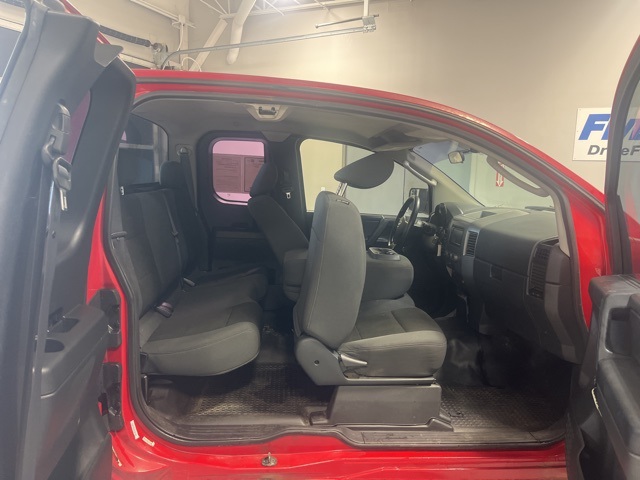 Vehicle image 24 of 26