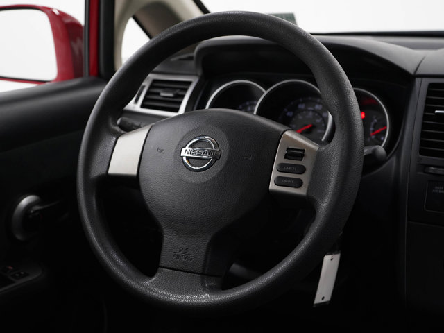 2010 Nissan Versa 1.8 S Image 25 of 26
