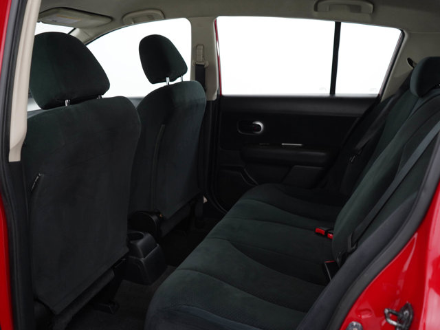 2010 Nissan Versa 1.8 S Image 13 of 26