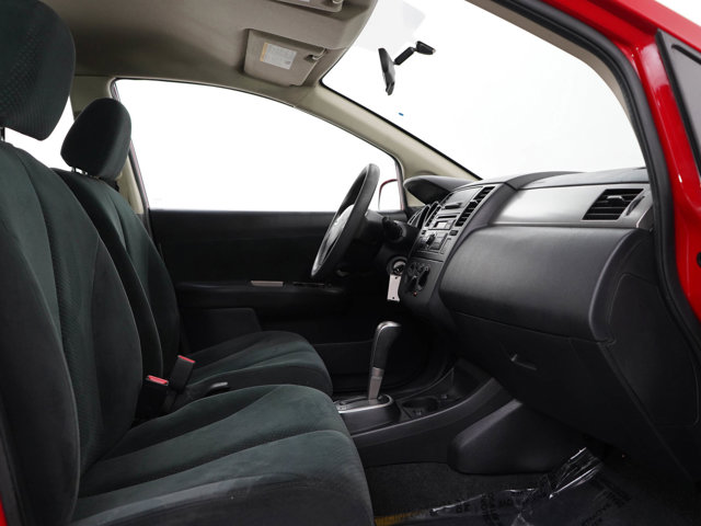 2010 Nissan Versa 1.8 S Image 15 of 26