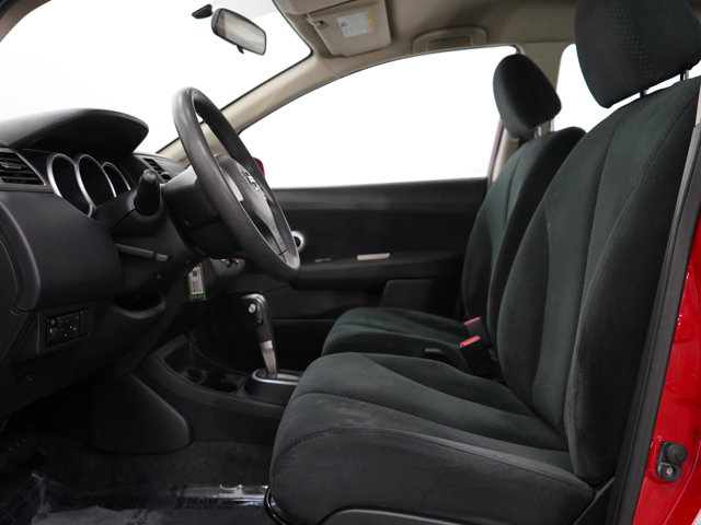 2010 Nissan Versa 1.8 S Image 14 of 26