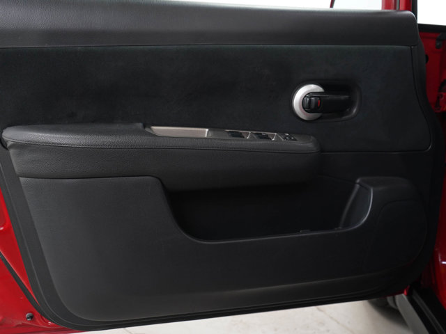 2010 Nissan Versa 1.8 S Image 22 of 26