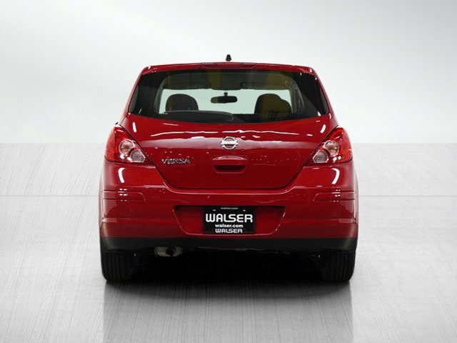 2010 Nissan Versa 1.8 S Image 6 of 26