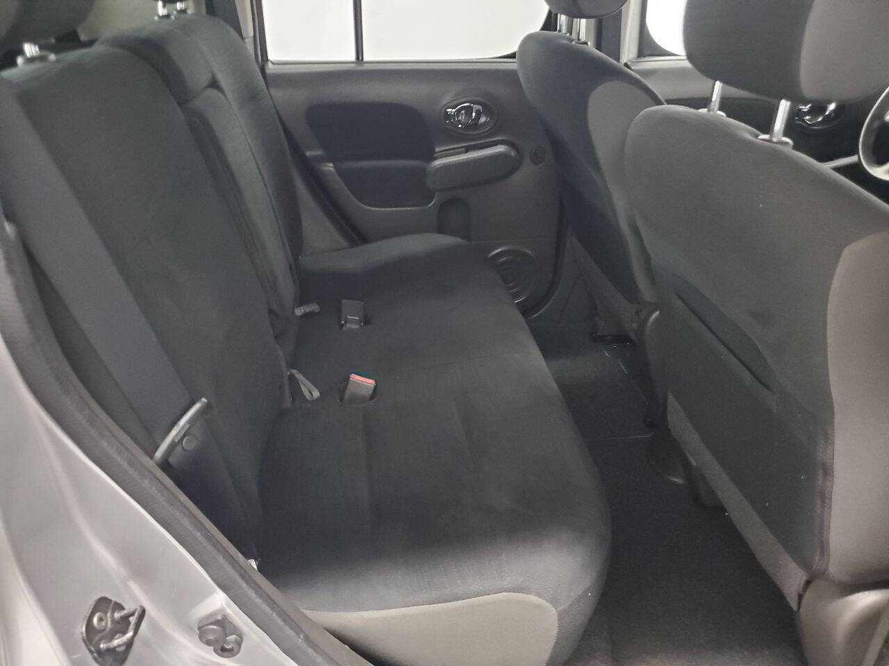 2010 Nissan Cube 1.8 S Image 17 of 22