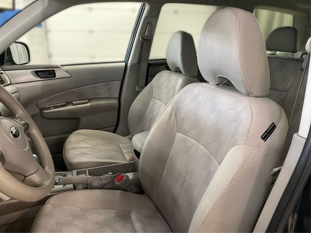 Vehicle image 14 of 26