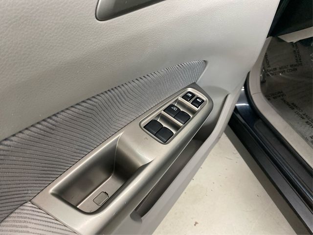Vehicle image 22 of 26