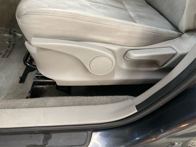 Vehicle image 24 of 26