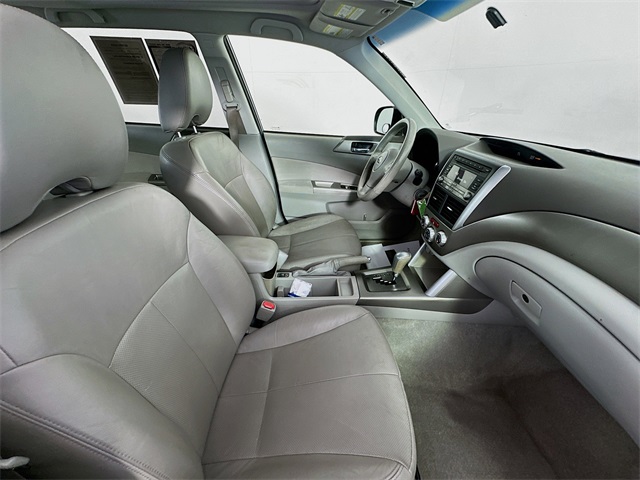 2010 Subaru Forester 2.5X Limited Image 14 of 29