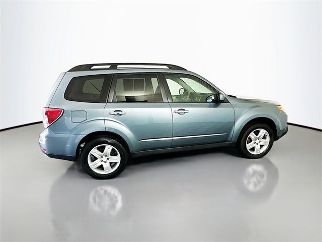 2010 Subaru Forester 2.5X Limited Image 4 of 29