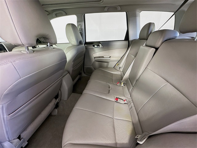 2010 Subaru Forester 2.5X Limited Image 12 of 29