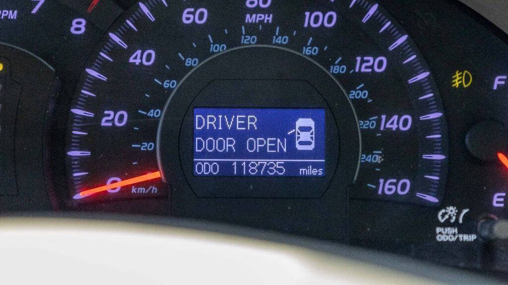 2010 Toyota Camry XLE Image 22 of 33