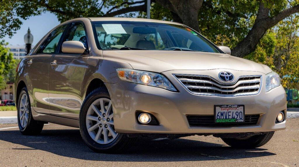 2010 Toyota Camry XLE Image 5 of 33