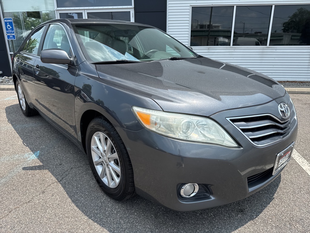 Vehicle image 2 of 20