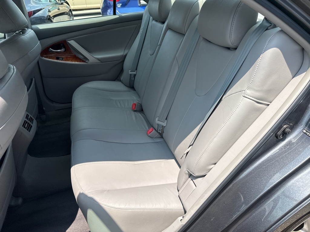 Vehicle image 14 of 20