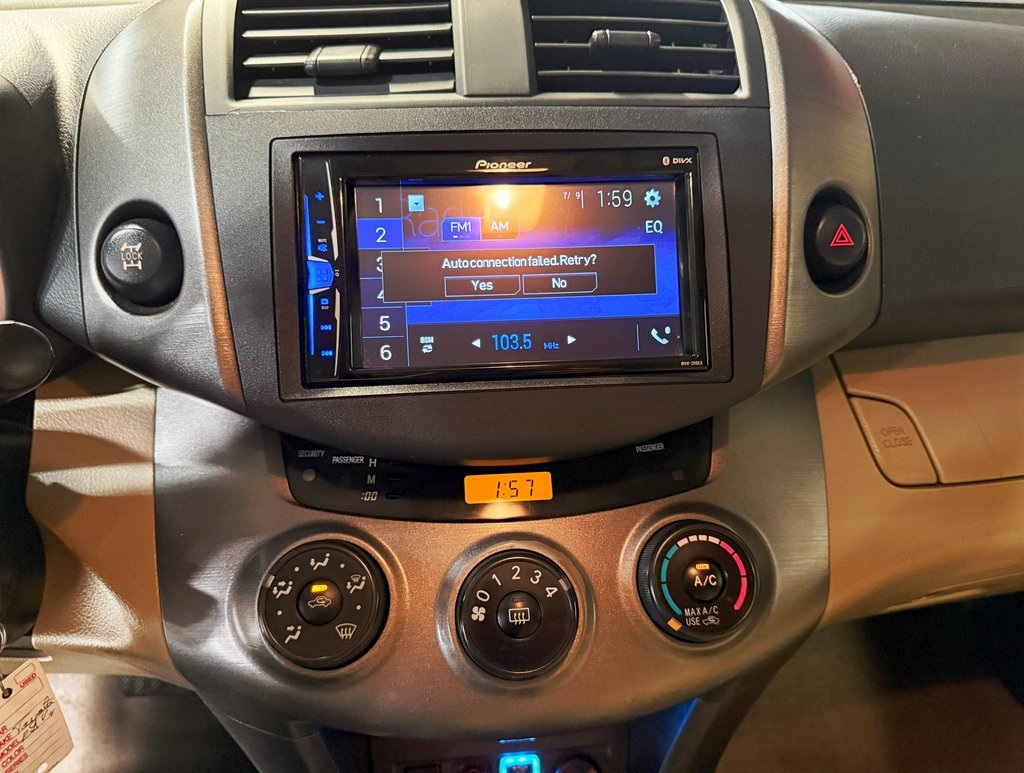 Vehicle image 22 of 31