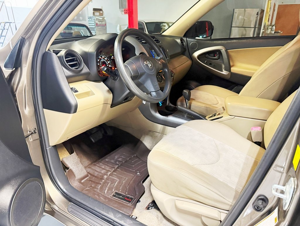 Vehicle image 18 of 31