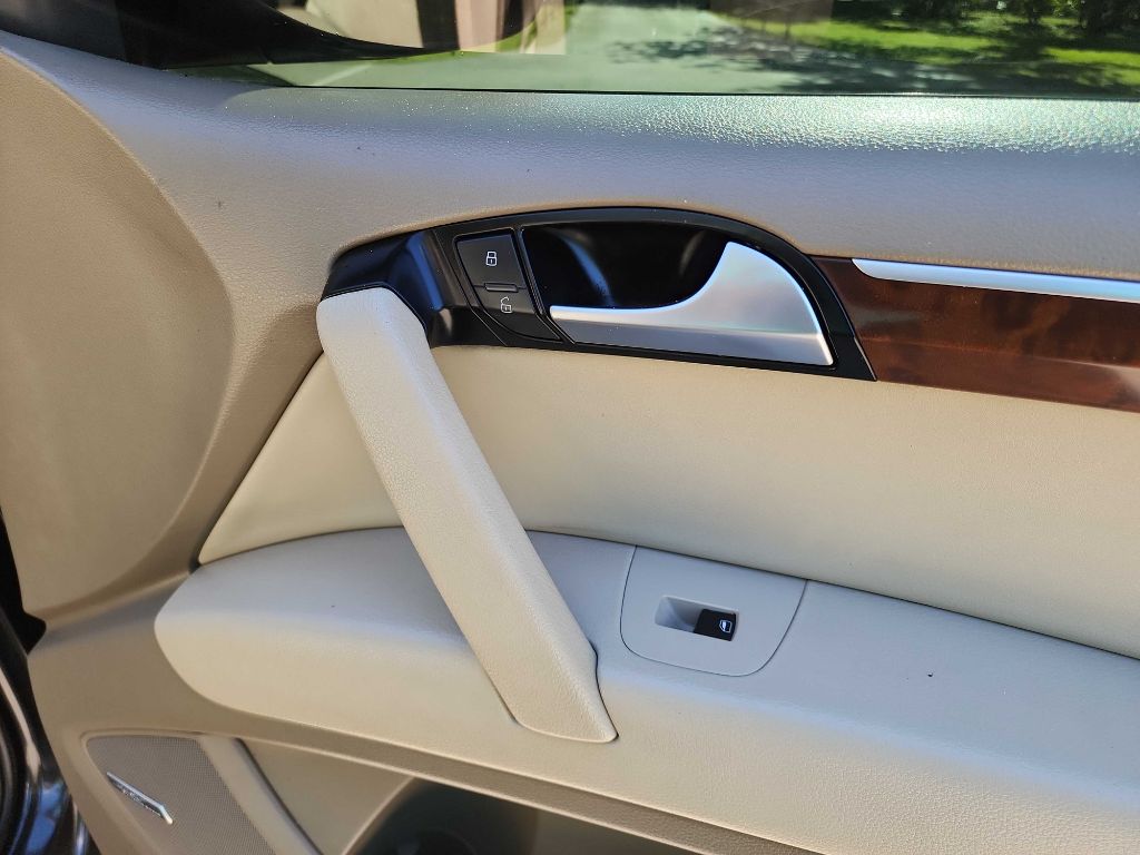 2011 Audi Q7 3.0L TDI Prestige Image 39 of 44
