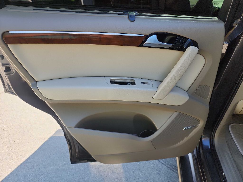 2011 Audi Q7 3.0L TDI Prestige Image 28 of 44